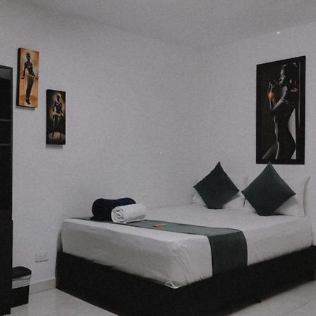 Lleras Place Hotel ميديلين المظهر الخارجي الصورة